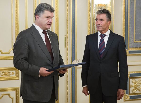 П.Порошенко встретился с генеральным секретарем НАТО Расмуссеном