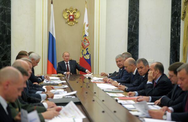 В.Путин провел совещание О разработке проекта государственной программы вооружения на 2016–2025 годы