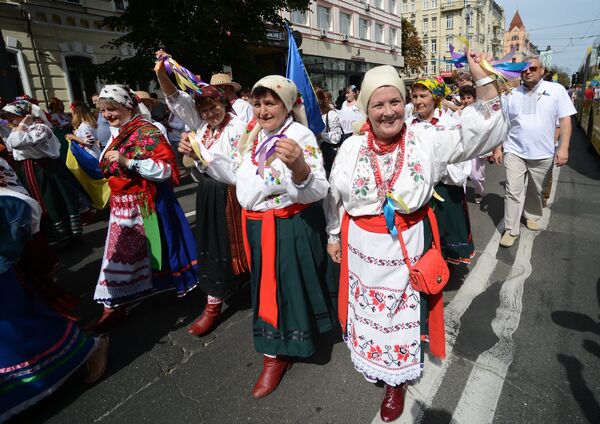 Парад вышиванок-2014 в Киеве