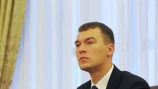 Дегтярев и Левичев получают удостоверение кандидата в мэры Москвы