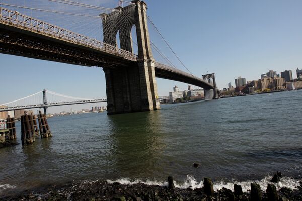 Бруклинский мост через пролив Ист-Ривер