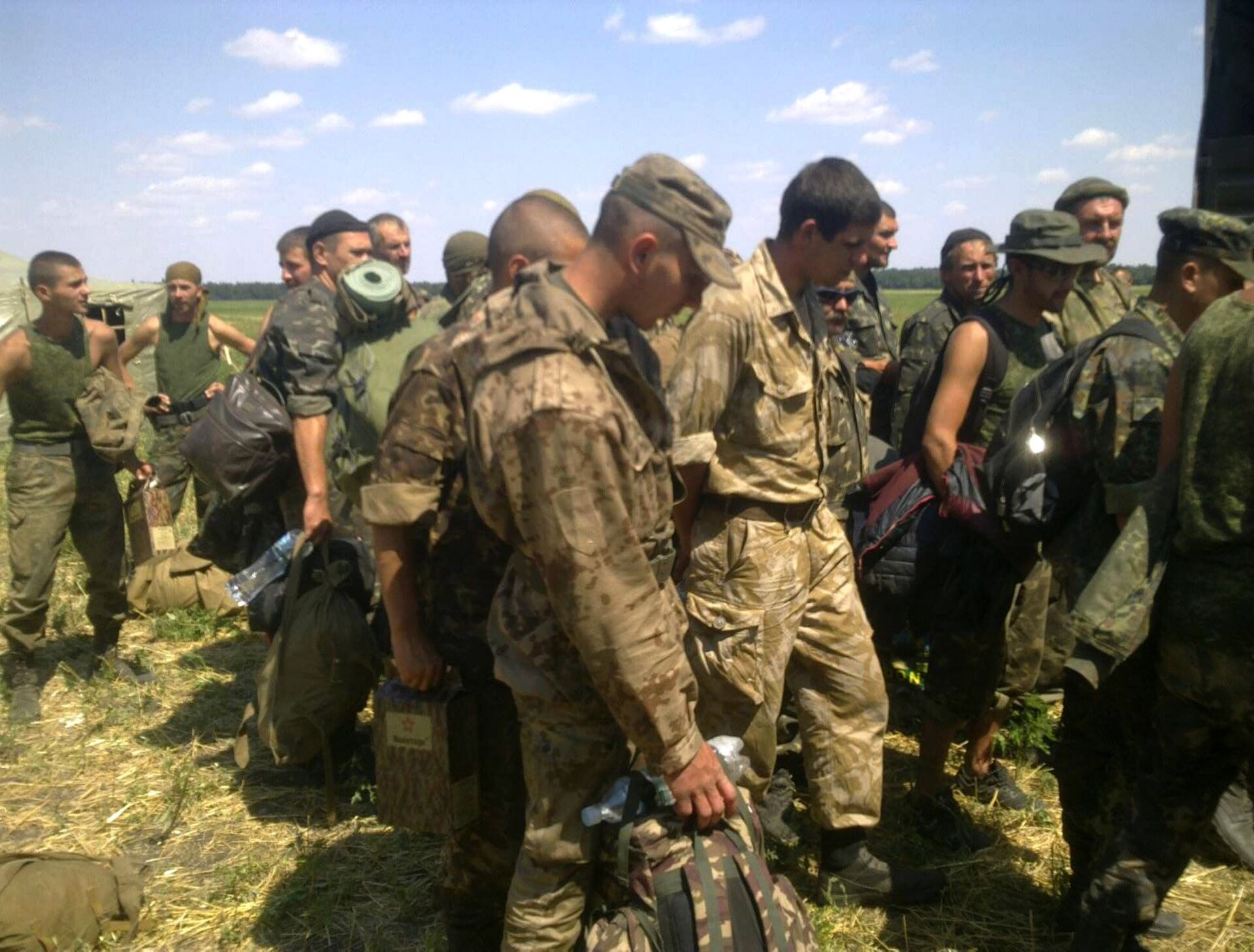 Украинские солдаты видео. ВСУ 2008. Украинские военные в плену. Украинские солдаты в России.