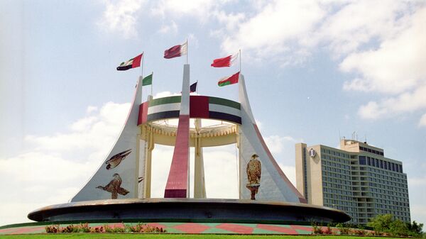 Памятник в честь создания ОАЭ