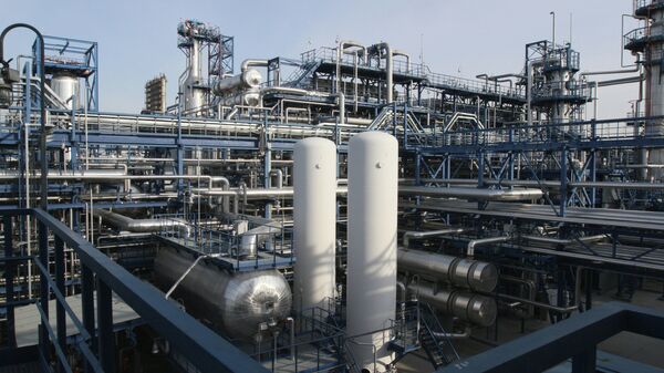 Работа Омского НПЗ Газпром нефти