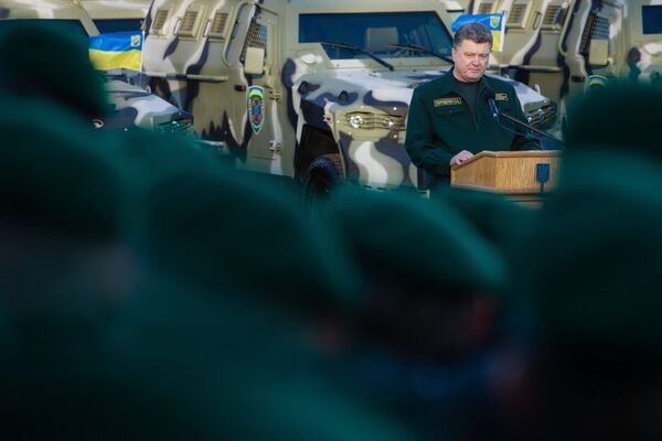 Петр Порошенко посетил отдельную комендатуру охраны Государственной пограничной службы Украины