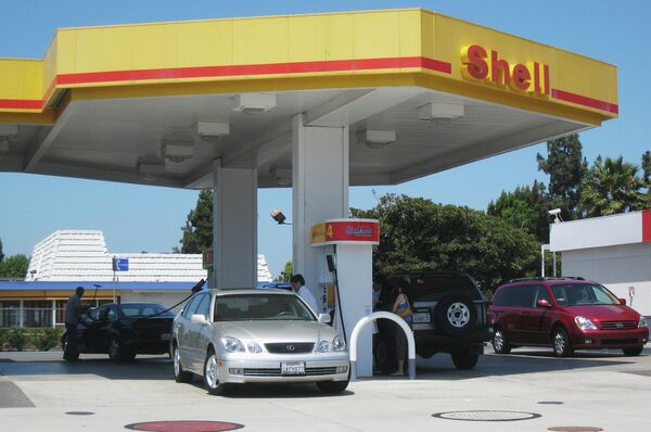 Автозаправочная станция концерна Shell