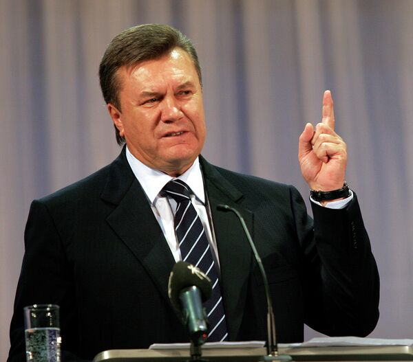 Лидер Партии регионов Виктор Янукович на конференции Донецкой областной организации