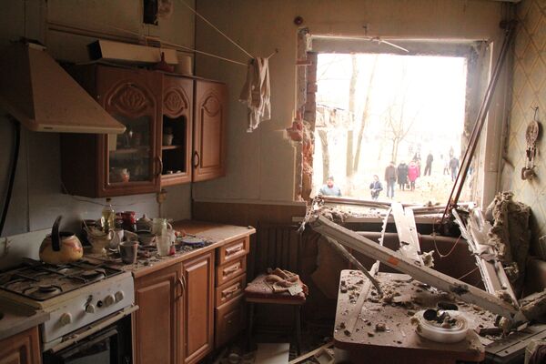 Последствия обстрела Горловки украинскими силовиками