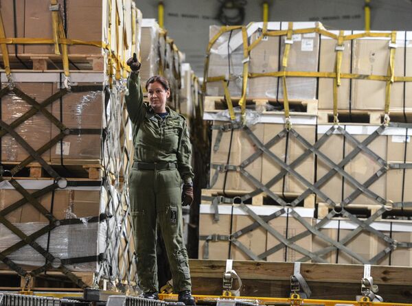 Зимняя форма одежды для военнослужащих ВС Украины доставлена в аэропорт Борисполь из Канады