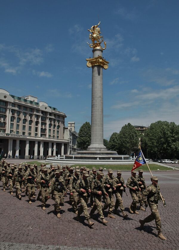 В Грузии прошел военный парад в честь Дня независимости страны