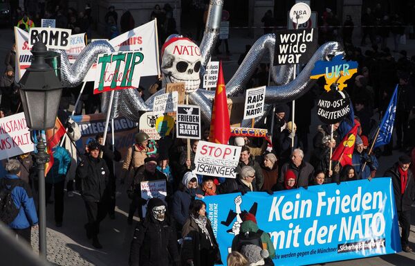 Акции протеста против НАТО в Мюнхене