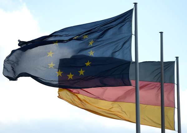 Флаги Евросоюза и Германии в Берлине Флаги Евросоюза и Германии в Берлине