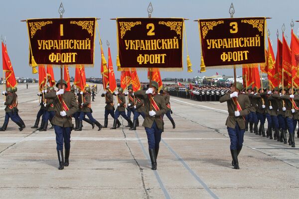 Совместная тренировка парадных расчетов России, Украины и Беларуси в Киеве