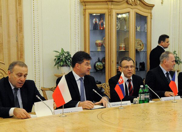 Встреча О.Сыроед с министрами иностранных дел стран Вышеградской четверки
