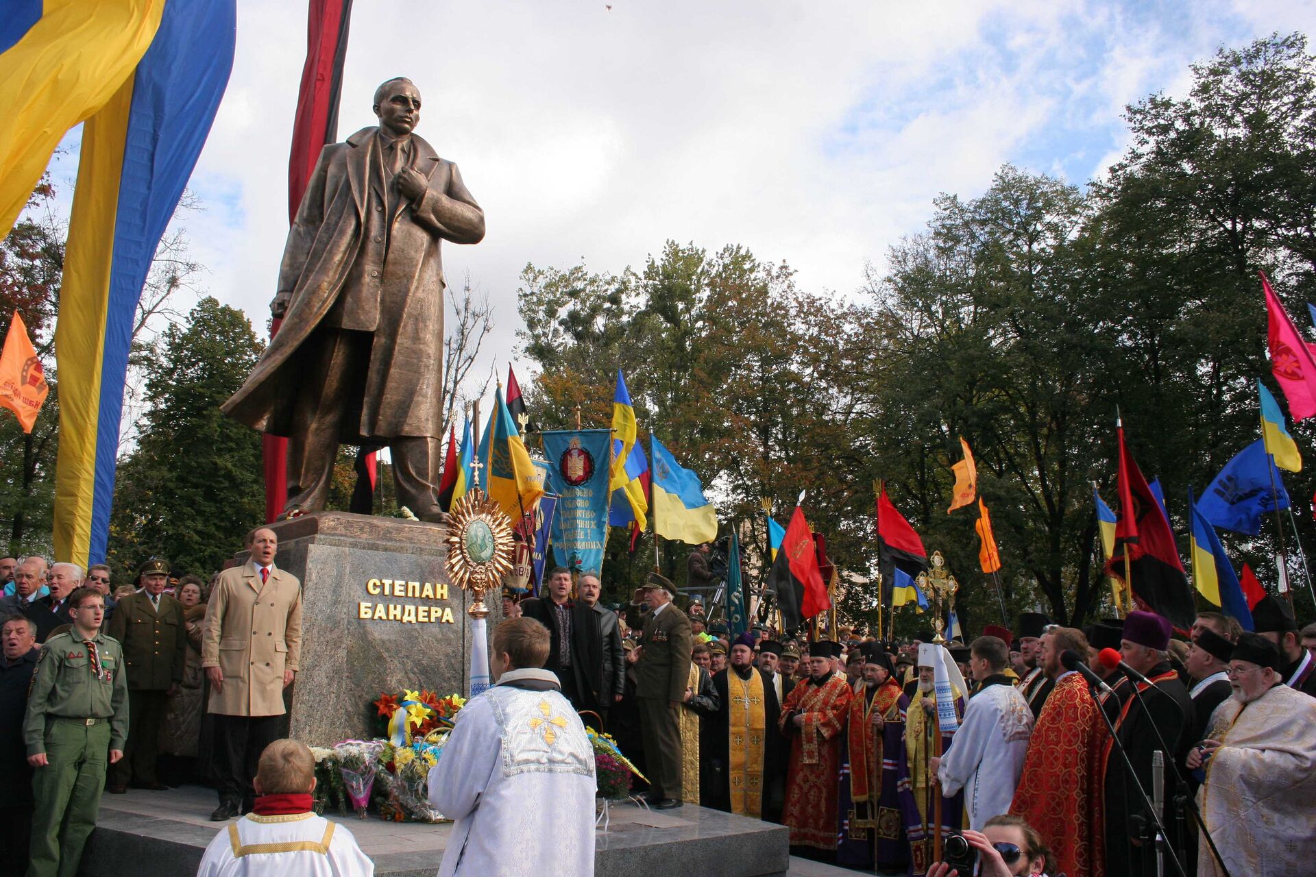 Открытие памятника С. Бандере во Львове - РИА Новости, 1920, 18.01.2019