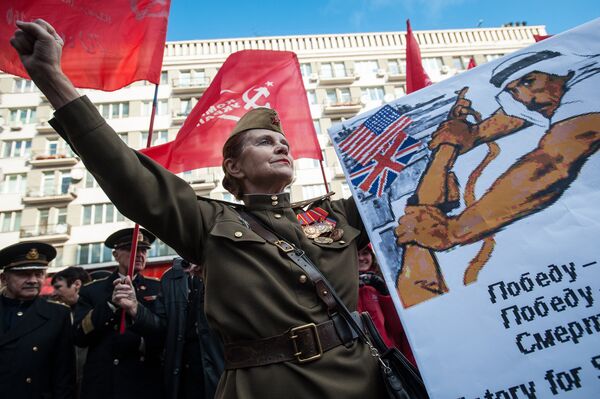 Митинг по случаю 95-й годовщины Октябрьской революции в Киеве
