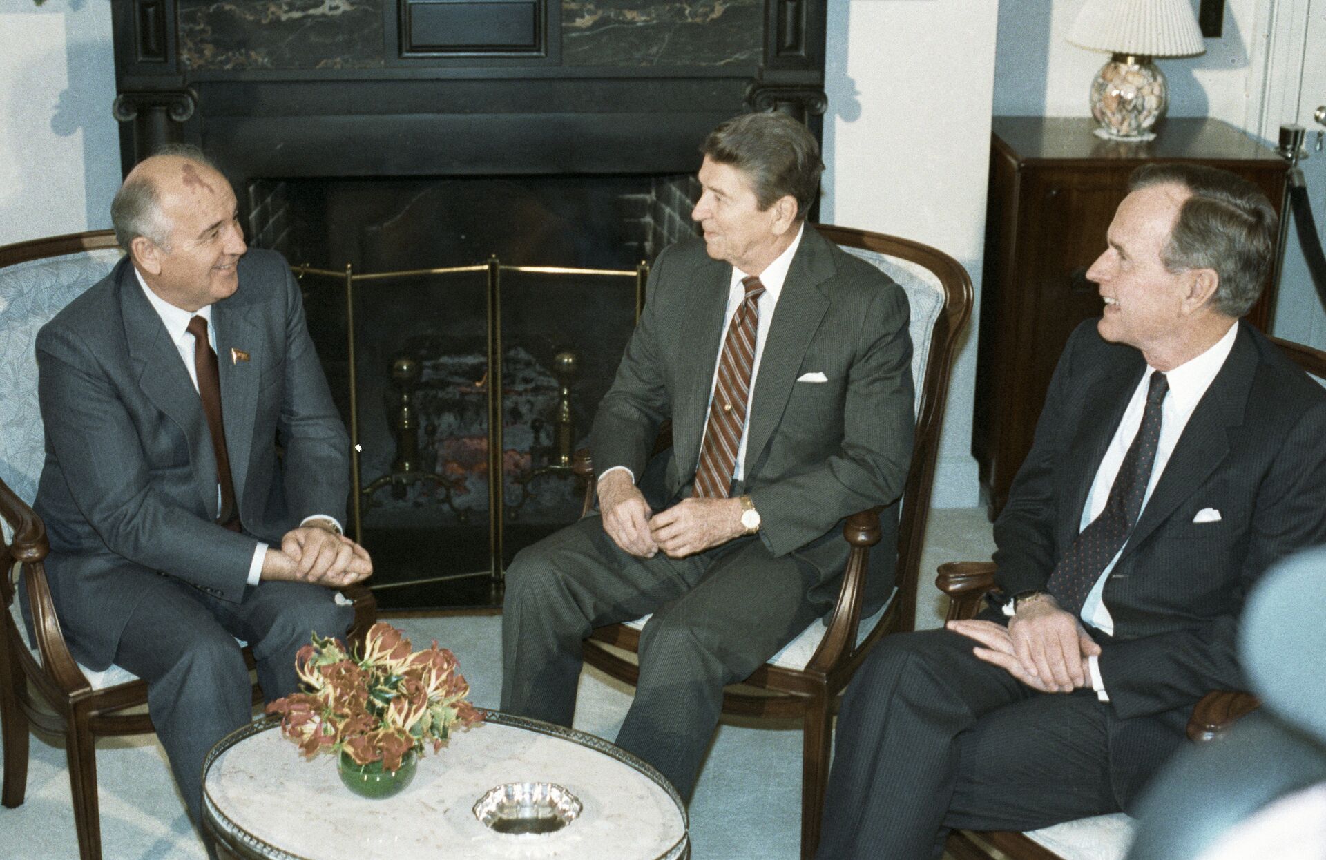 Пребывание Горбачева в США - РИА Новости, 1920, 06.02.2026