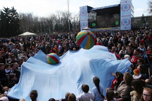 Празднование православной Пасхи в Донецке Празднование православной Пасхи в Донецке