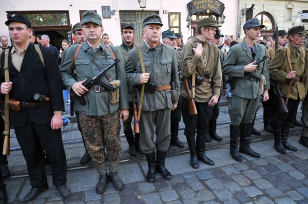 Марш сторонников УПА во Львове Марш сторонников УПА во Львове