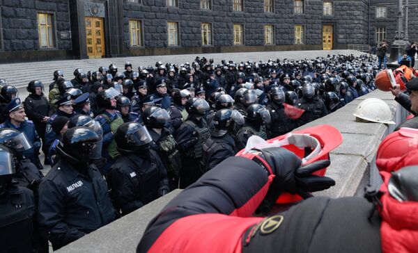 Акция протеста шахтеров у здания Верховной рады Украины Акция протеста шахтеров у здания Верховной рады Украины