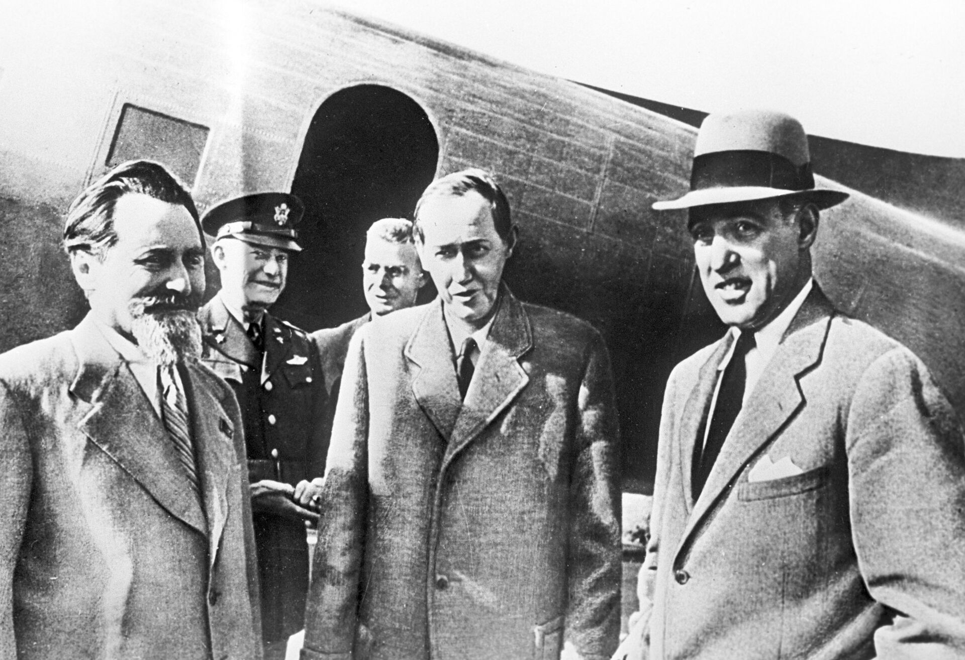 Г.Гопкинс, С.Лозовский, Л.Штейнгард - РИА Новости, 1920, 11.03.2025