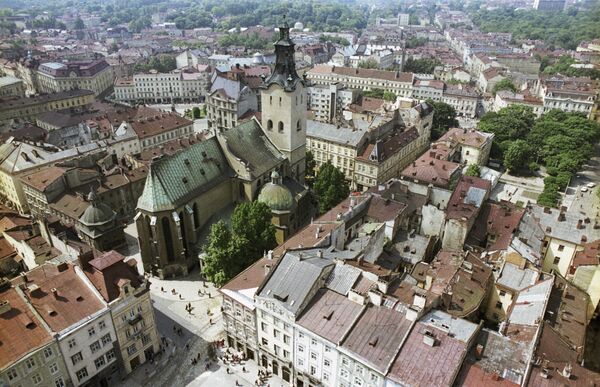 Вид на старинные кварталы города Львова