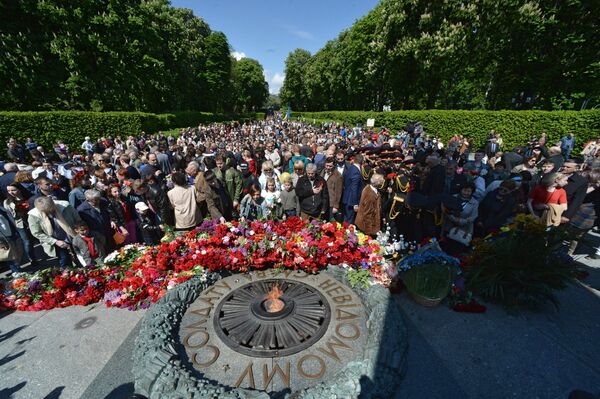 Празднование 70-летия Победы в Великой Отечественной войне 1941-1945 годов на Украине Празднование 70-летия Победы в Великой Отечественной войне 1941-1945 годов на Украине