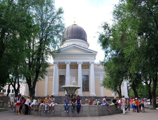 Спасо-Преображенский кафедральный собор на Соборной площади в Одессе