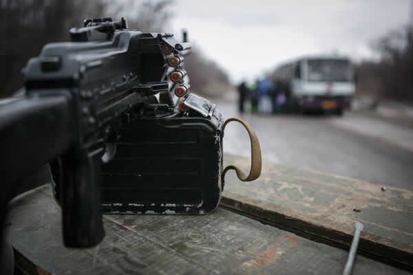 Последствия обстрелов в Донецке Последствия обстрелов в Донецке