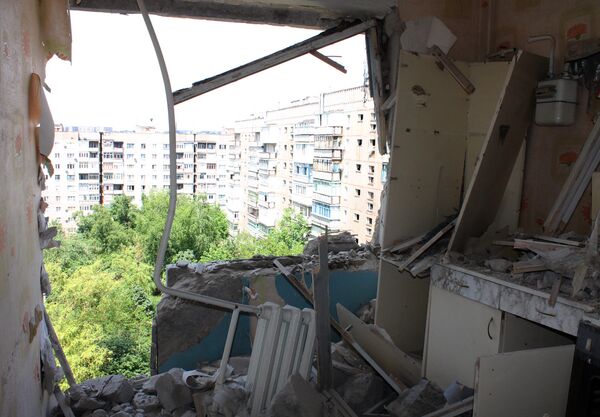 Последствия обстрела города Горловки Донецкой области Последствия обстрела города Горловки Донецкой области