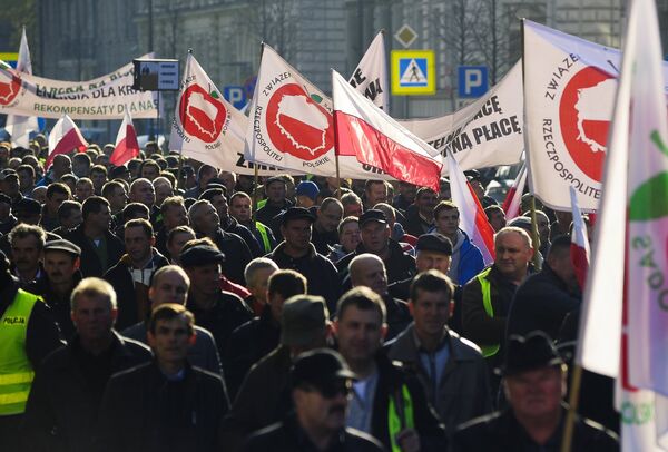 Акция протеста фермеров и садоводов Польши прошла в Варшаве Акция протеста фермеров и садоводов Польши прошла в Варшаве