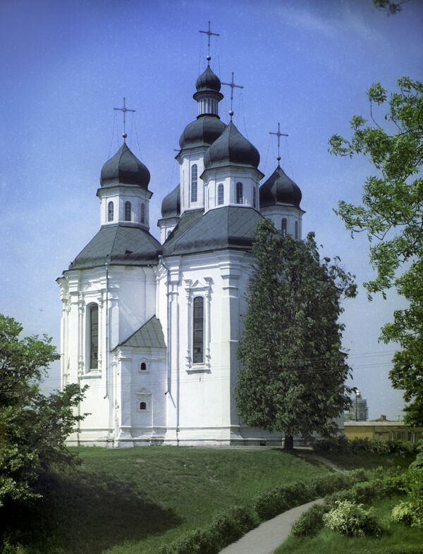 Екатерининская церковь в Чернигове Екатерининская церковь в Чернигове