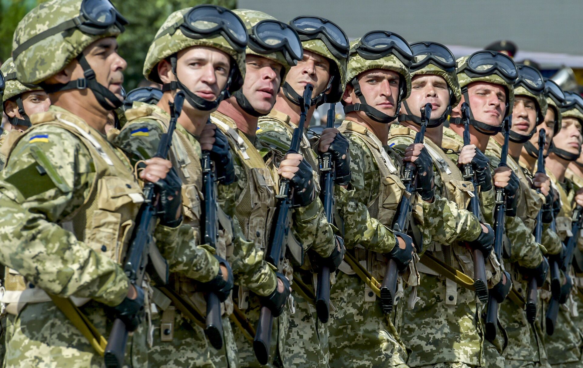 Фото украинских военных. Армия Украины 1993. Солдаты армии Украины. Войска Украины. Украинская армия.