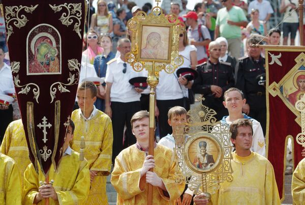 Крестный ход ко Дню памяти князя Владимира в Севастополе