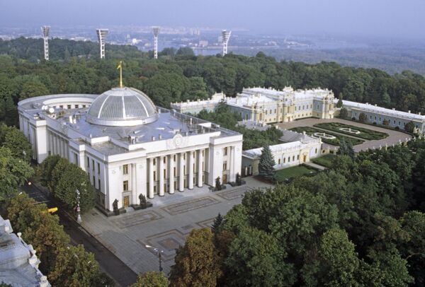 Здание украинского парламента и Мариинский дворец