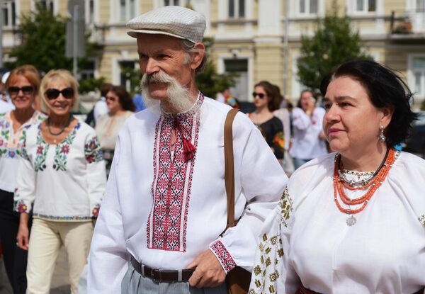 Парад вышиванок-2014 в Киеве