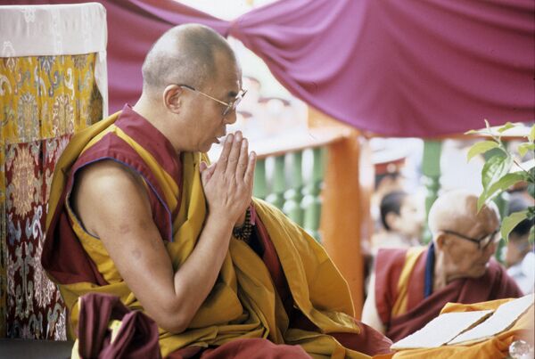 Далай-Лама XIV ведет службу в Иволгинском дацане