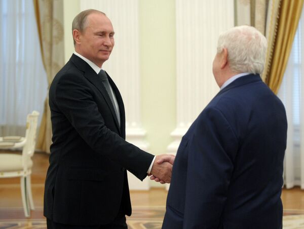 Президент РФ В.Путин провел рабочую встречу с главой МИД Сирии В.Муаллемом