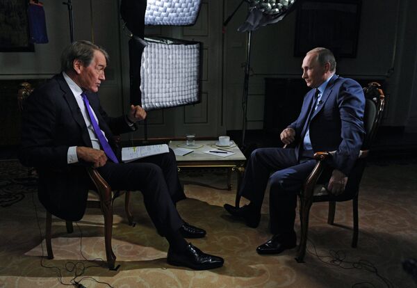 Президент РФ В.Путин дал интервью американскому журналисту для телеканалов CBS и PBS