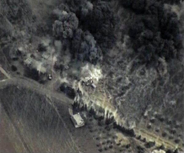 Боевая авиация РФ нанесла точечные удары по позициям ИГ в Сирии Боевая авиация РФ нанесла точечные удары по позициям ИГ в Сирии