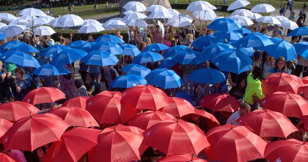 Празднование Дня российского флага в городах России Празднование Дня российского флага в городах России