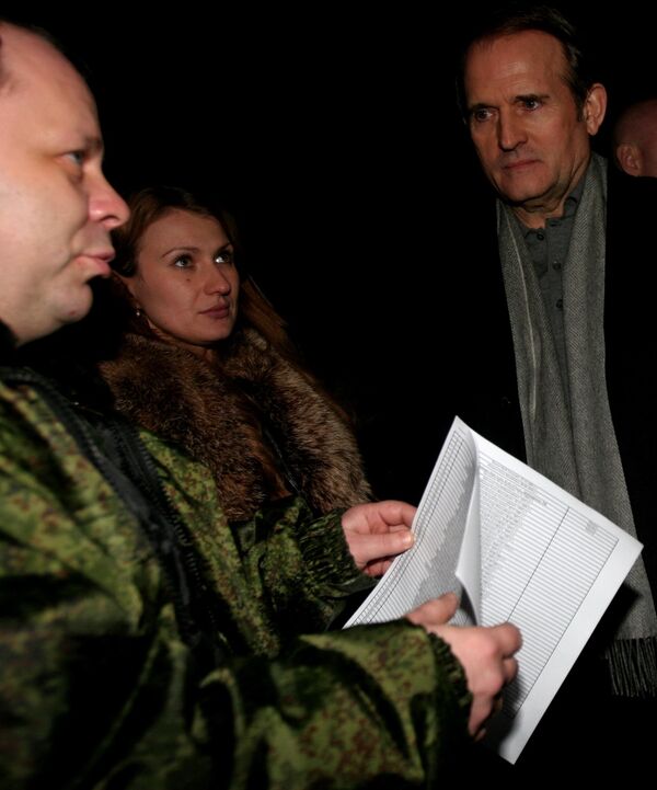 Обмен пленными между ополченцами и силовиками состоялся в пригороде Донецка Обмен пленными между ополченцами и силовиками состоялся в пригороде Донецка