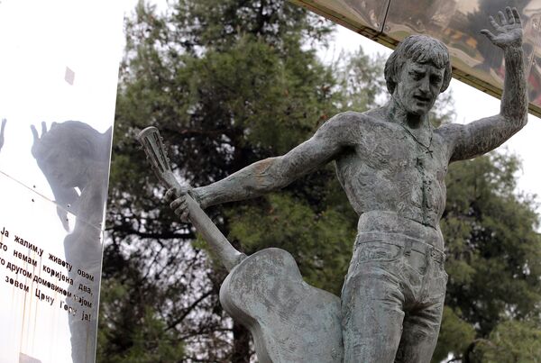 Памятник Владимиру Высоцкому в Подгорице