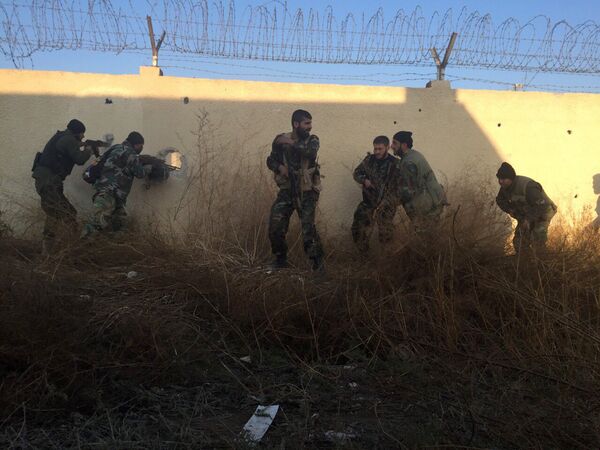 Сирийская армия проводит спецоперацию в восточном пригороде Дамаска