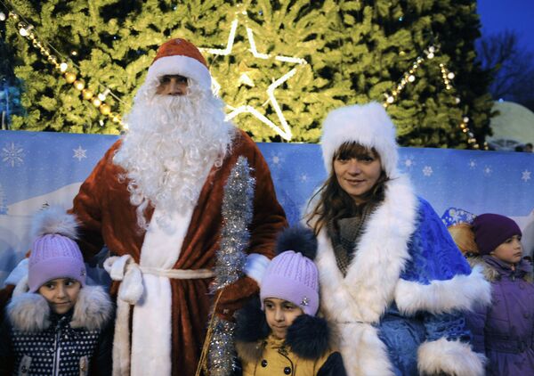 Открытие главной новогодней елки в Донецке