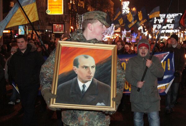Факельное шествие националистов в честь дня рождения Степана Бандеры