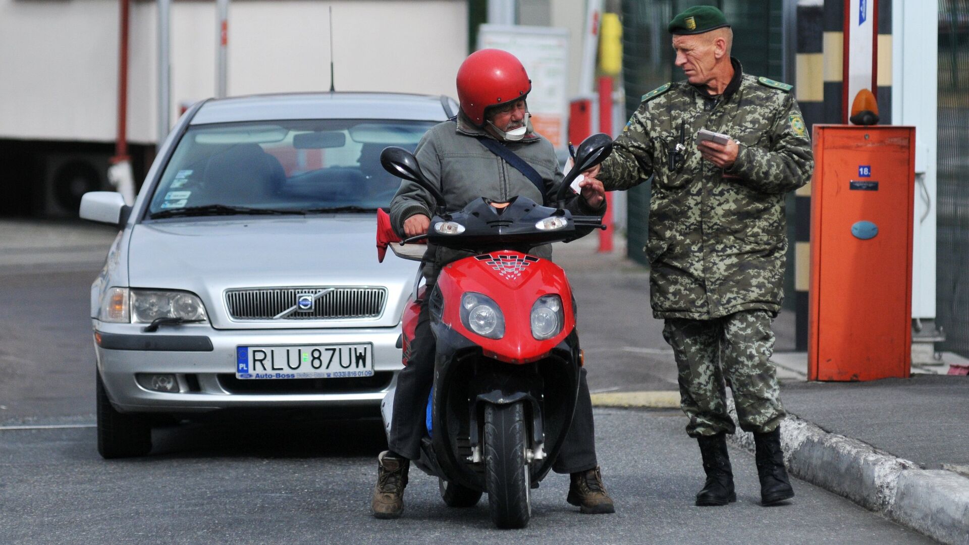 Контрольно-пропускной пункт Рава-Русская на польско-украинской границе - РИА Новости, 1920, 21.08.2018