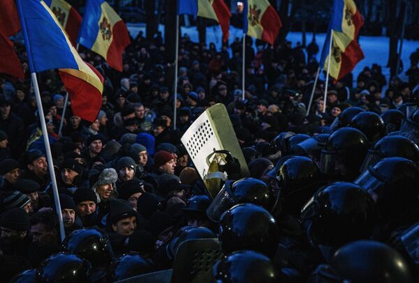 Акции протеста у здания Парламента в Кишиневе