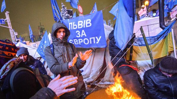 Милиция штурмует баррикады в Киеве