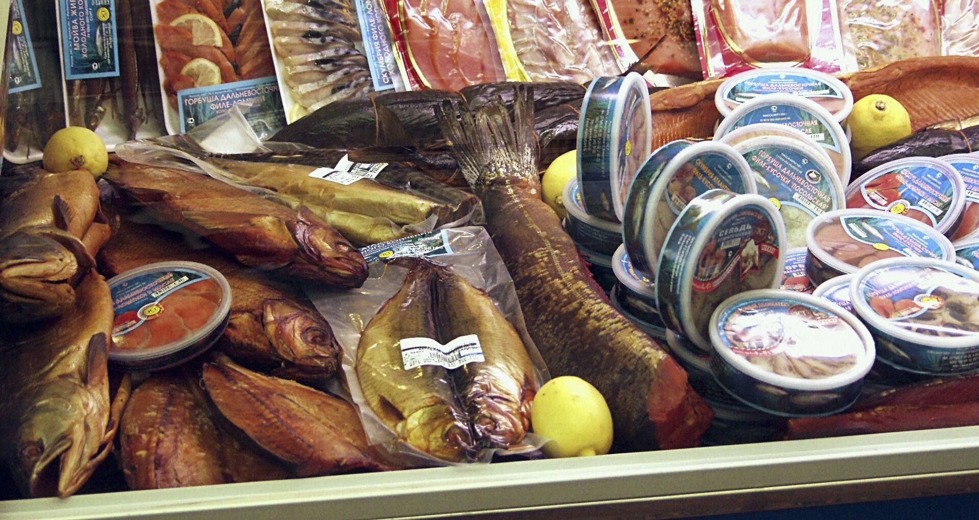 На 2-й международной выставке Рыба-2002. Промышленное рыболовство, переработка море- и рыбопродуктов - РИА Новости, 1920, 28.05.2024